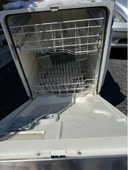 GE Stainless Steel Finish Dish Washer