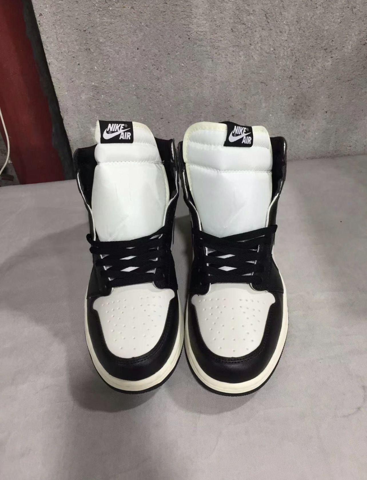 Air Jordan 1 Retro High OG Dark Mocha