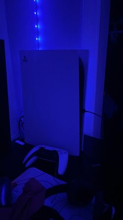 Ps5 with controller (Need Gone)