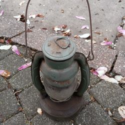 Vintage Embury Kerosene Lantern 