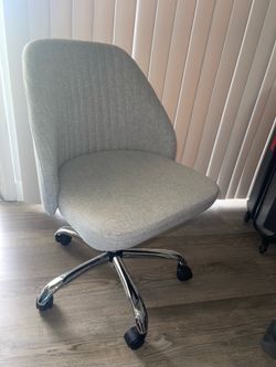 Desk chair