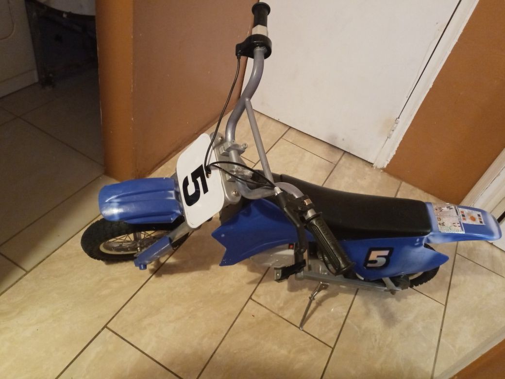 Electric scooter