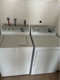 Washer and gas dryer set