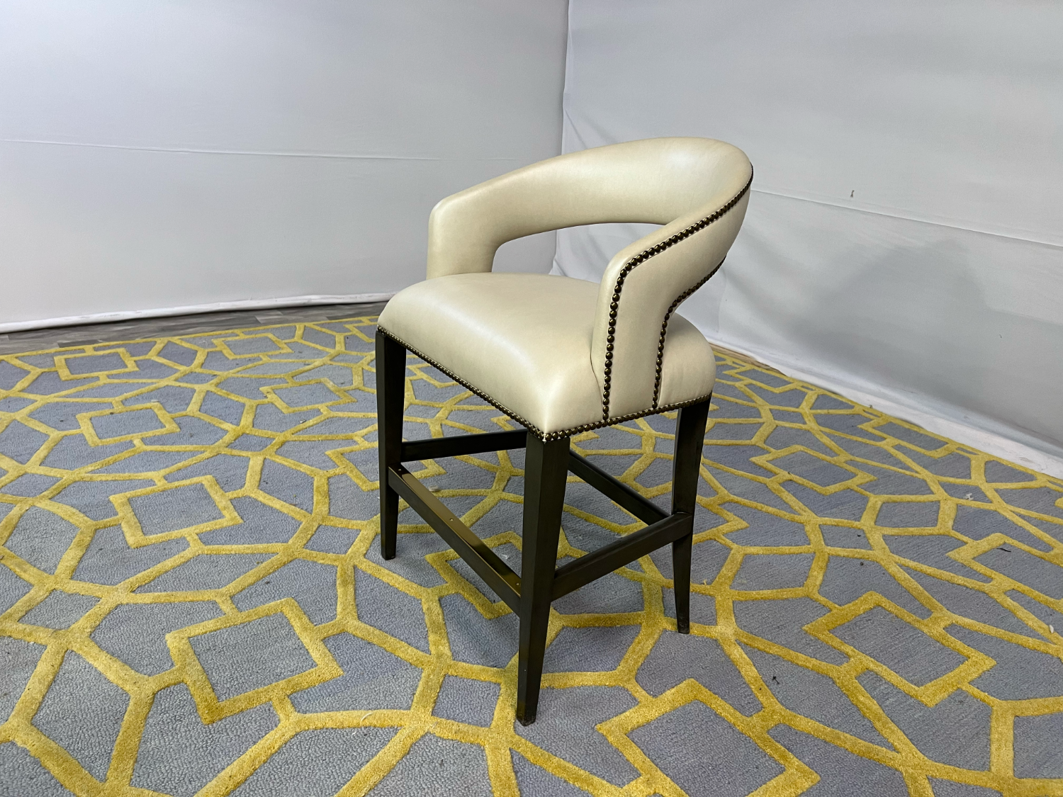 ( Delivery Available ) Luxe Decor Cream white Leather Hardwood Counter Stools