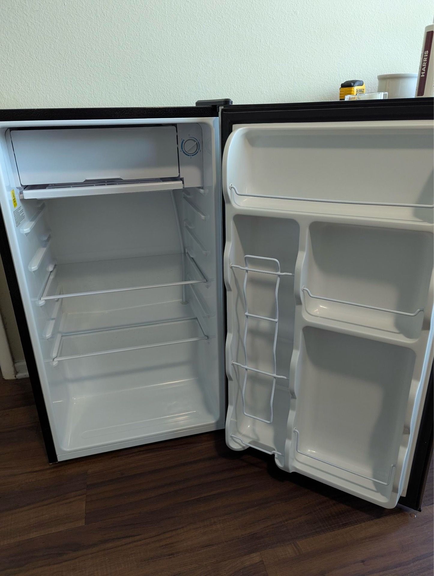 Frigidaire Gallery 3.2 Cu Ft Compact Fridge