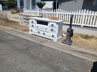 FREE 2 DRESSERS