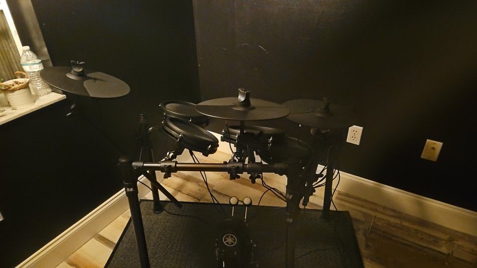 Alesis Nitro Mesh E-Drum Kit
