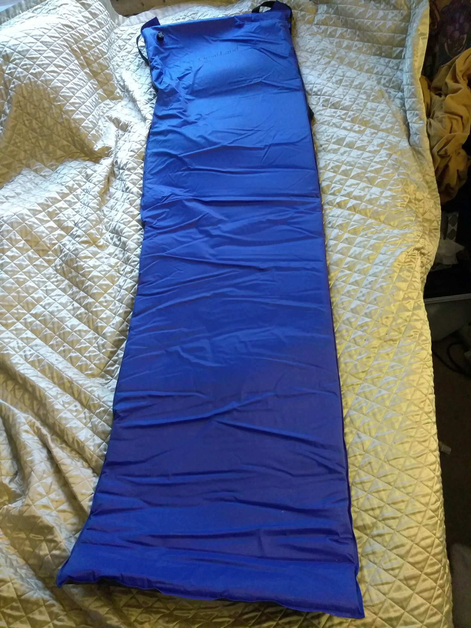 CAMPING TENT MAT SELF INFLATING . READ DETAILS