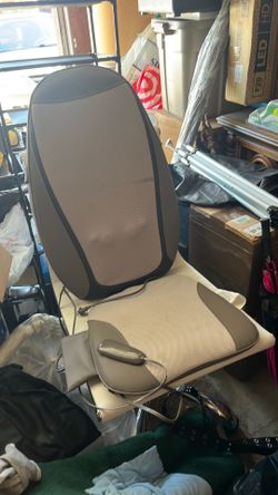 HoMedics Foldable ShaitsuFULL BACK+ BUTTOM Massager Cushion+ With Heat SBM-200H