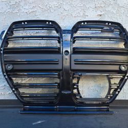 2021-2024 BMW M4 G82 G83 COMPETITION FRONT BUMPER CENTER GRILL ASSEMBLY OEM