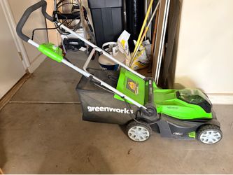 G Max 40 Volt Lawn Mower