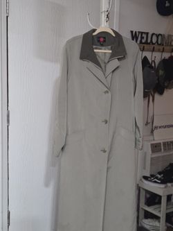 Like New. Gallery Petite Size 14 P. VERY PRETTY