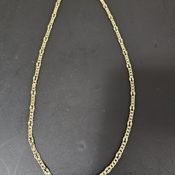 18k 750 Gold Necklace  18" 8 grams