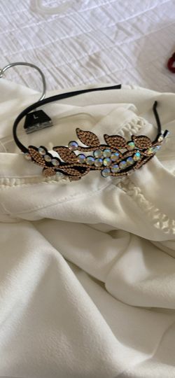 Dres and head piece