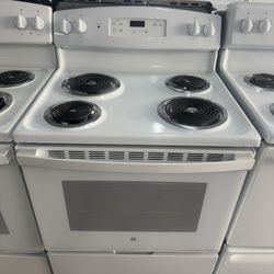 USED GE ELECTRIC STOVE 