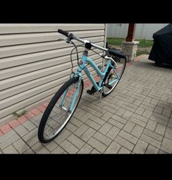 Schwinn Median Women Bicycle