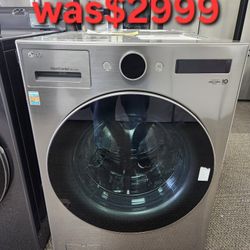 Ventless Washer/Dryer Combo LG
WashComboTM All-in-One 5.0 cu. ft
Mega Capacity with Inverter
HeatPumpTM Technology and Direct
Drive Motor