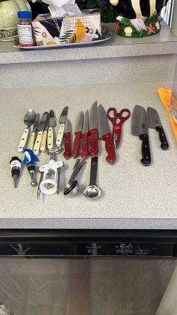 Knife Set Plus Other Utensils 