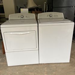 Kenmore Washer And Dryer Set Good Condition 