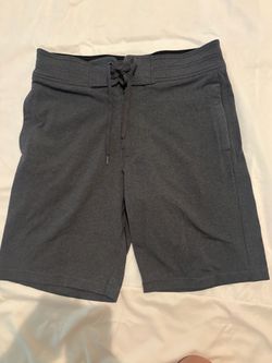 Men’s Lululemon shorts size large Men’s Lululemon shorts size large