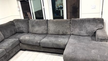 Large Charcoal Sectional Sofa – Soft Plush Fabric