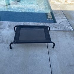 Elevated Pet Cooling Cot