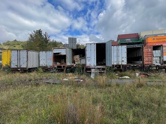 TRAILERS | SHIPPING CONTAINERS | BOX TRUCKS | VANS