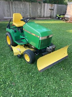 John Deere riding mower 265