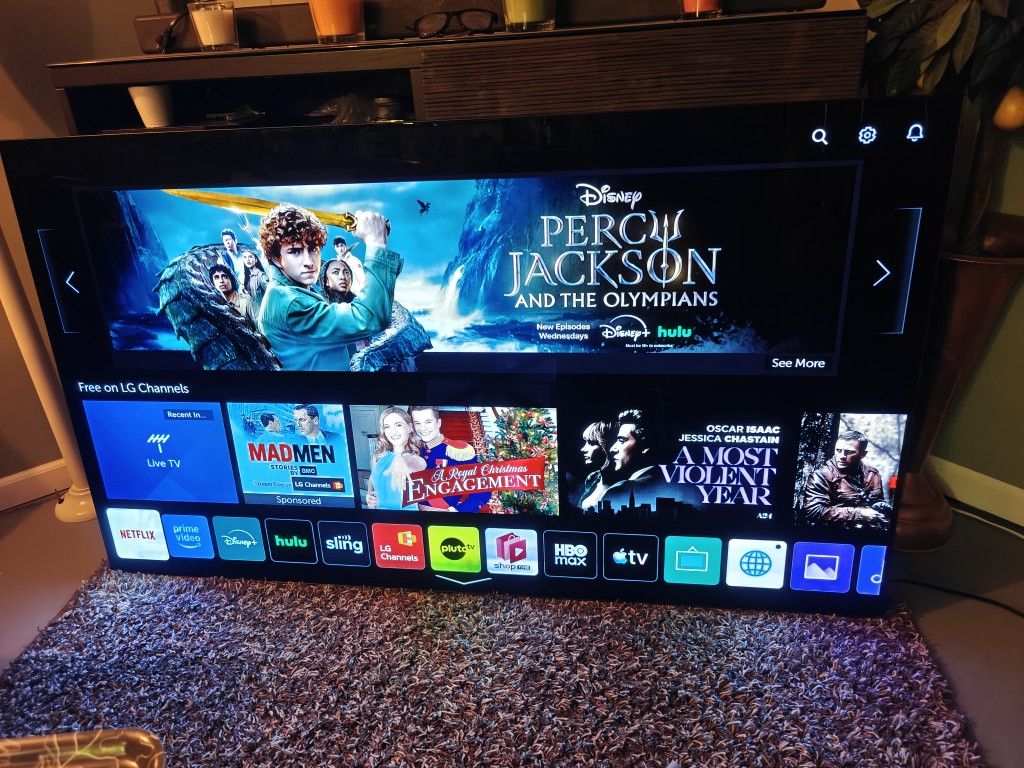 LG OLED 65-in Smart TV. 65B9PUA. Screen BURN-IN Damage.