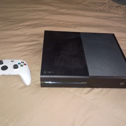 Xbox One + Controller + Power Cord