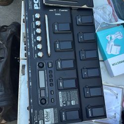 🎸 Line 6 POD XT Live Guitar Multi-Effects Pedal – Works Great!