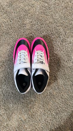 Girls soccer cleats Size 5 Brand new