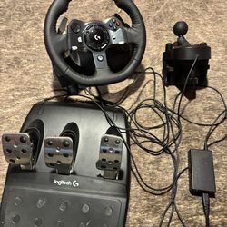 Logitech G920 Driving Force Racing Wheel for Xbox Series X|S /PC