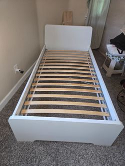 TWIN BED FRAME