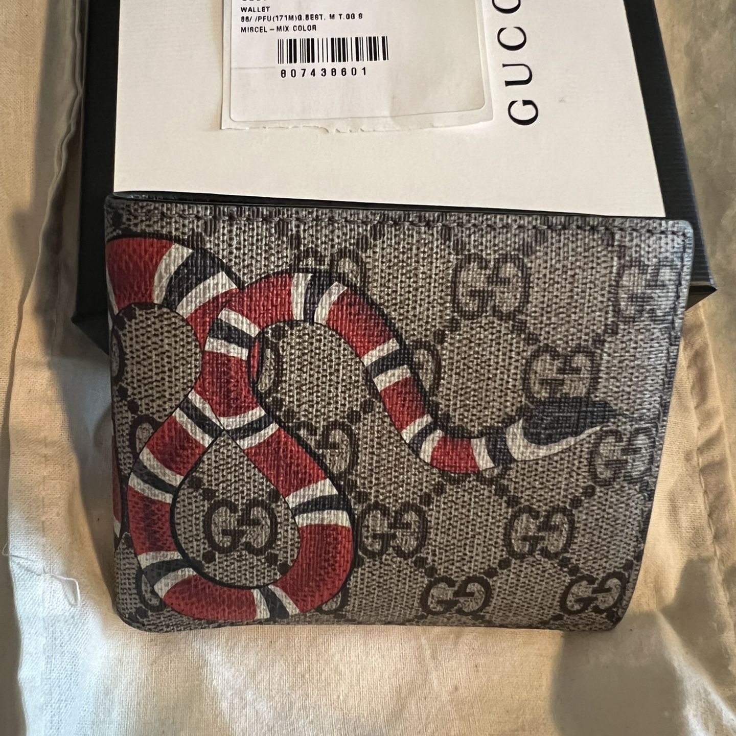 Gucci Kingsnake print GG Supreme wallet for Sale in Richardson, TX - OfferUp