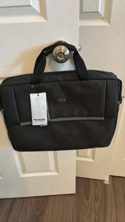 Lap top carrying bag