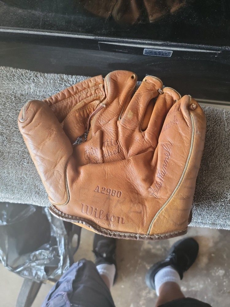 Wilson Made In USA Baseball Glove Needs TLC