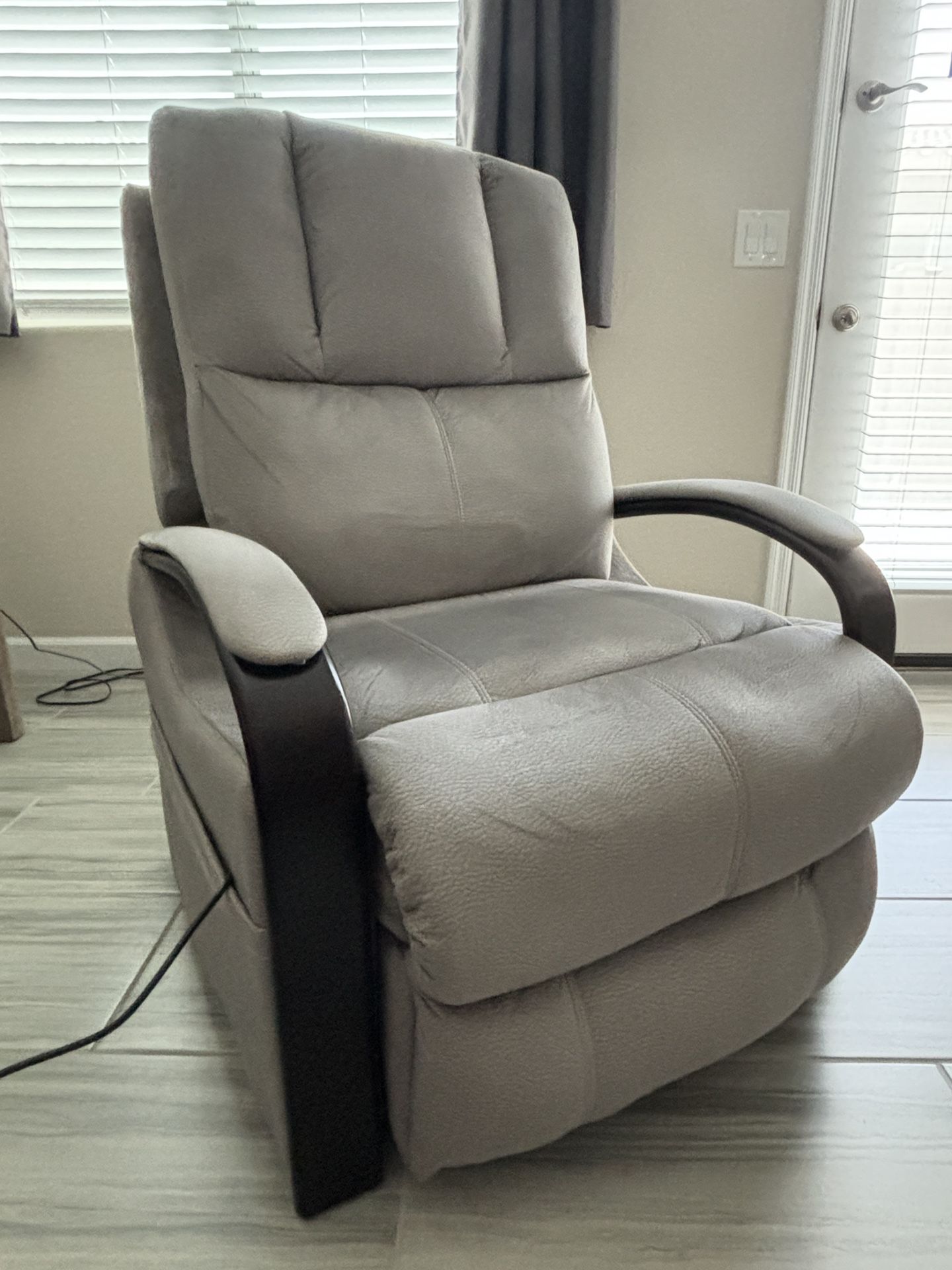 Recliner With Lift Assist