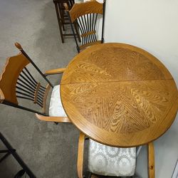 Table With 3 Chairs