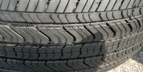 Set of 4 matching tires Michelin 215/55R17