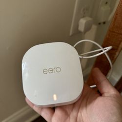 eero 6 - 3 Pack (1 Gateway + 2 Extenders)