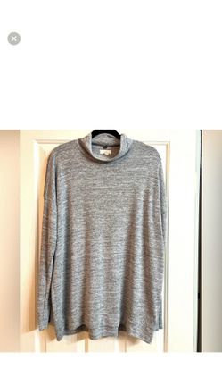 Cupio Woman’s Knit Pullover Grey Sweater, Size XL