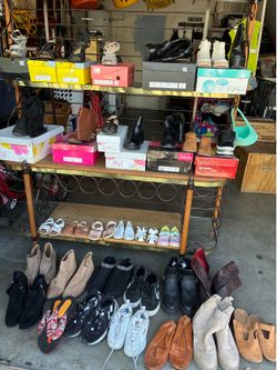 Zapatos de diferentes estilos y precios