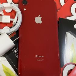 Factory unlocked apple iphone Xr 64 gb, store warranty! 