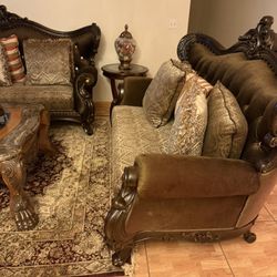 Micheal Amani Living room set