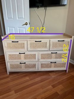 Low dresser with 7 drawers