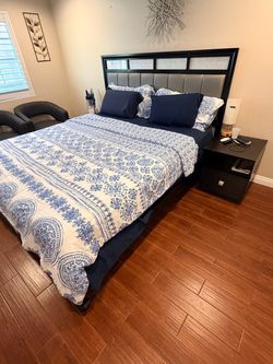 Free king bed-no night stand. Bed frame/metal box and mattress all cal king