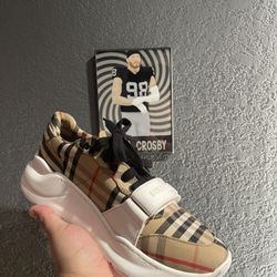 Burberry Sneakers Size 7.5 Men / 9 Women 