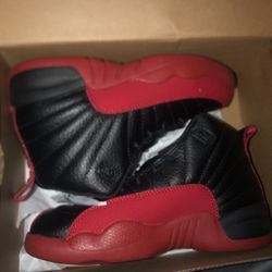 Kid's Jordan 12 Retro Flu Game
