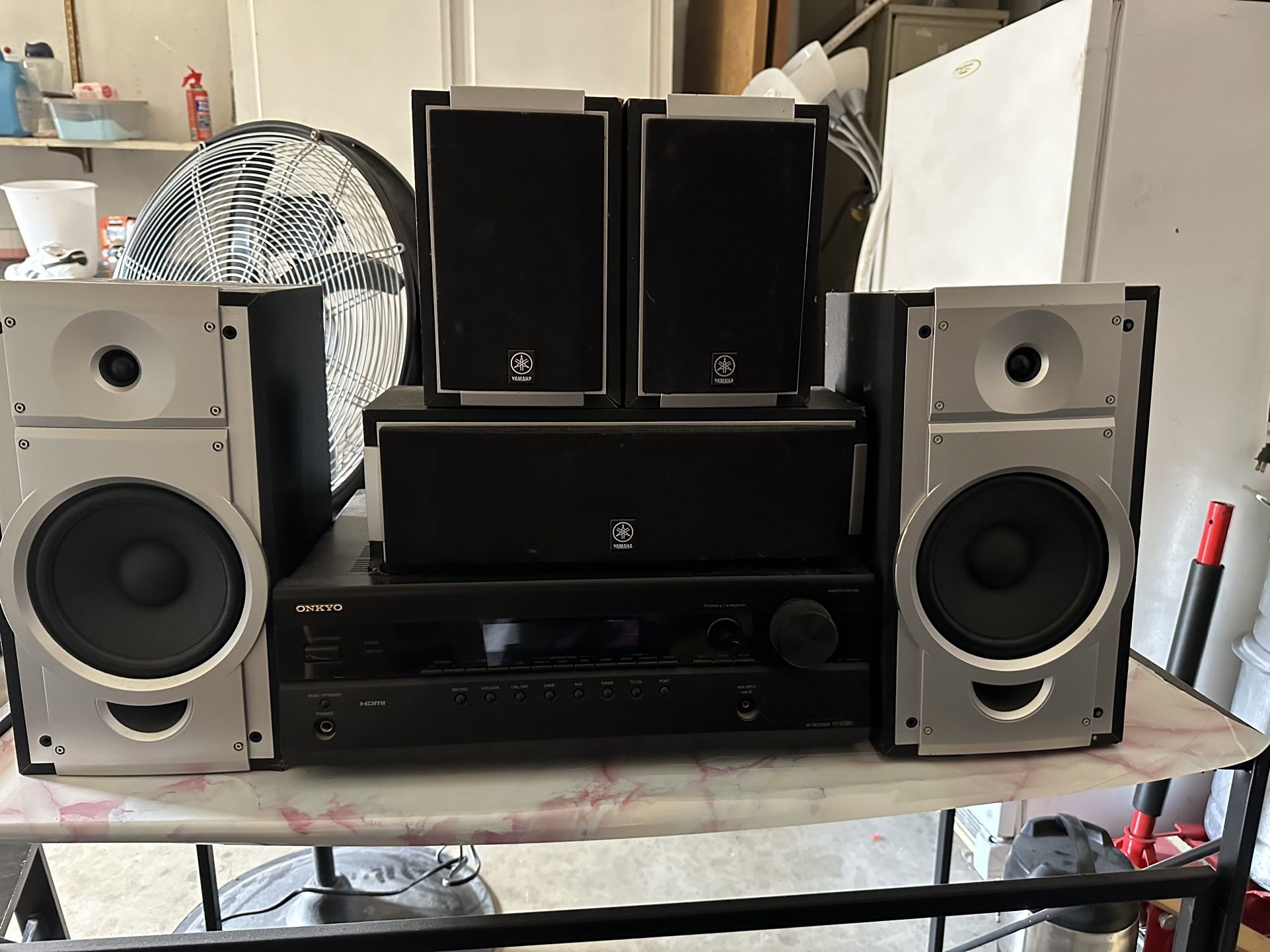 SURROUND SOUNDS VERY LOUD WITH BASS JUST GOTTA KNOW HOW TO HOOK IT UP,THE RECEIVER HANDLES ALL SPEAKERS